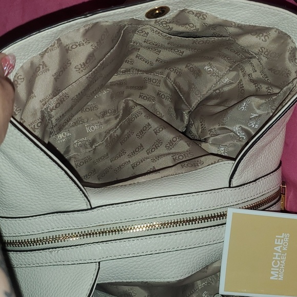 BNWT:  MICHAEL KORS LEATHER BAG - Picture 9 of 16